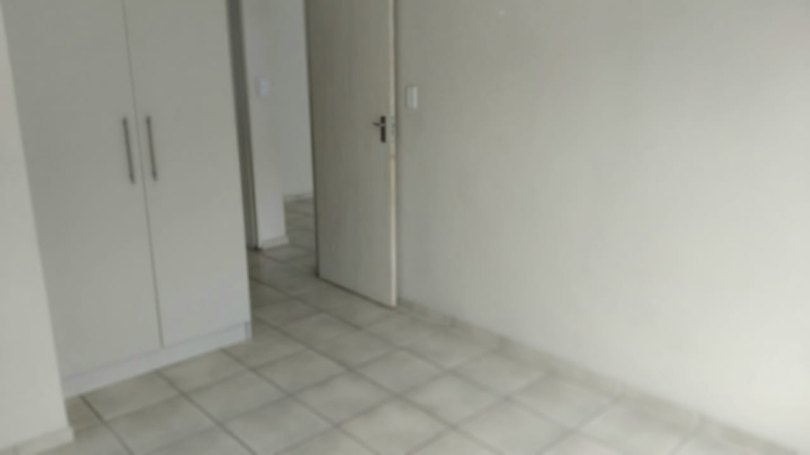 To Let 2 Bedroom Property for Rent in Myburgh Park Western Cape